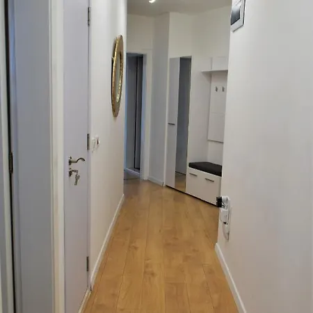 Center Gramophone With Private Parking Apartment *