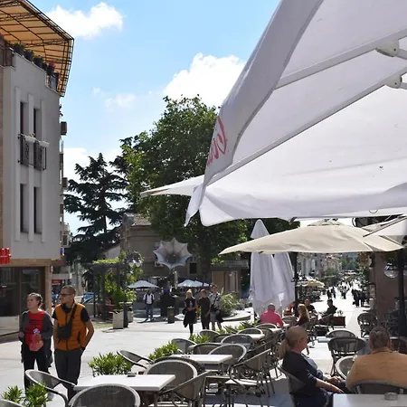 Center Gramophone With Private Parking Burgas City