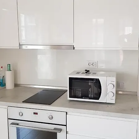 Apartment Center Gramophone With Private Parking Burgas City