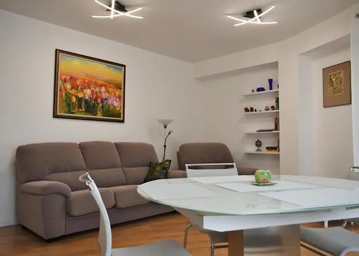 Center Gramophone With Private Parking Burgas Stad