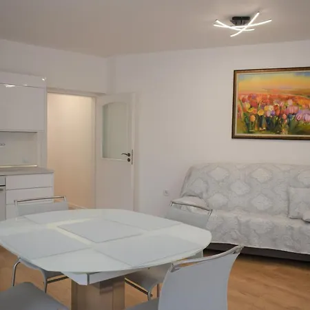 Apartmán Center Gramophone With Private Parking Burgas City