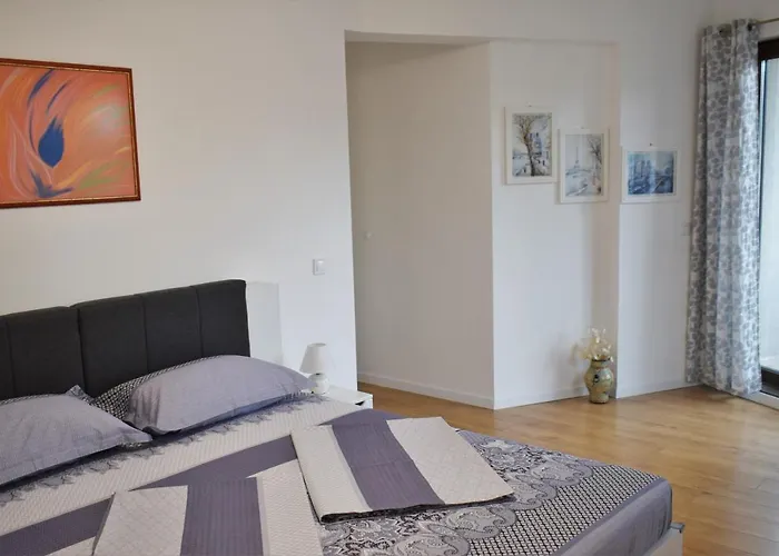 Center Gramophone With Private Parking Daire *